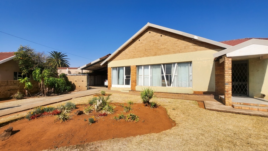 4 Bedroom Property for Sale in Stilfontein Ext 3 North West